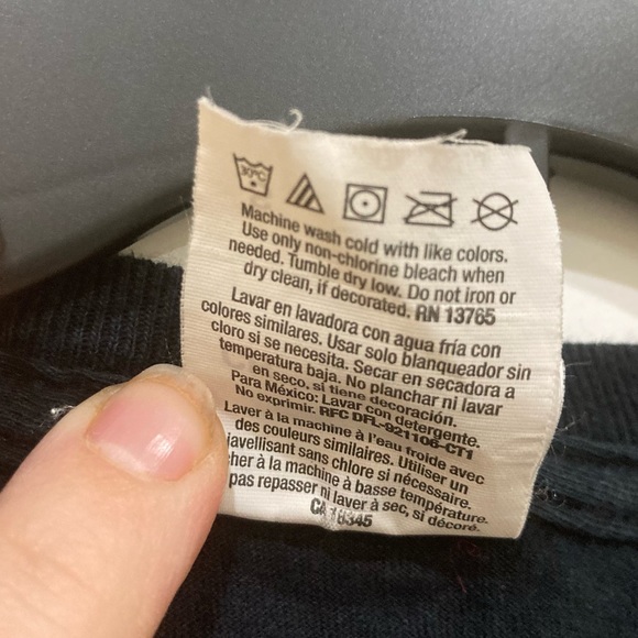 Vintage S graphic Dare Black tshirt unisex small. Bright gradient screen print - Picture 4 of 4